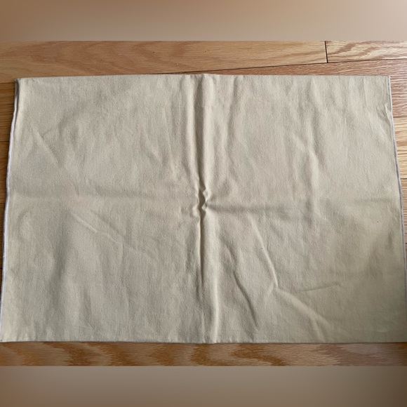 Authentic Louis Vuitton Dust Bag - Cream Envelope Style - Picture 2 of 3